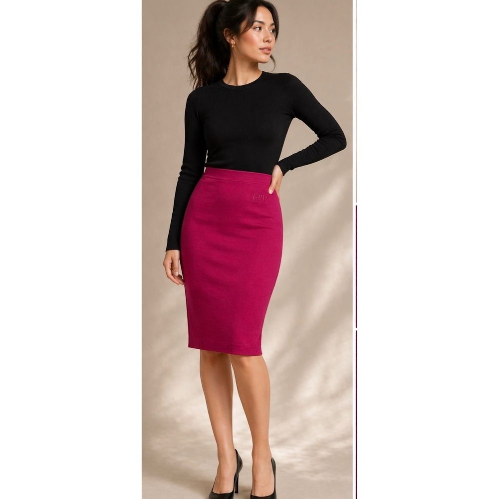 Gianfranco Ferre Knit Skirt Womens 12 Red NEW Virgin‎ Wool Pencil Made in Italy